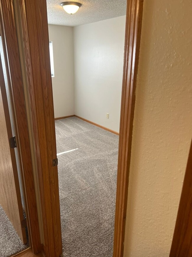 Photo - Large 3 bedroom apartment close to Sawyer Elementary, great for families Unit 1304-4