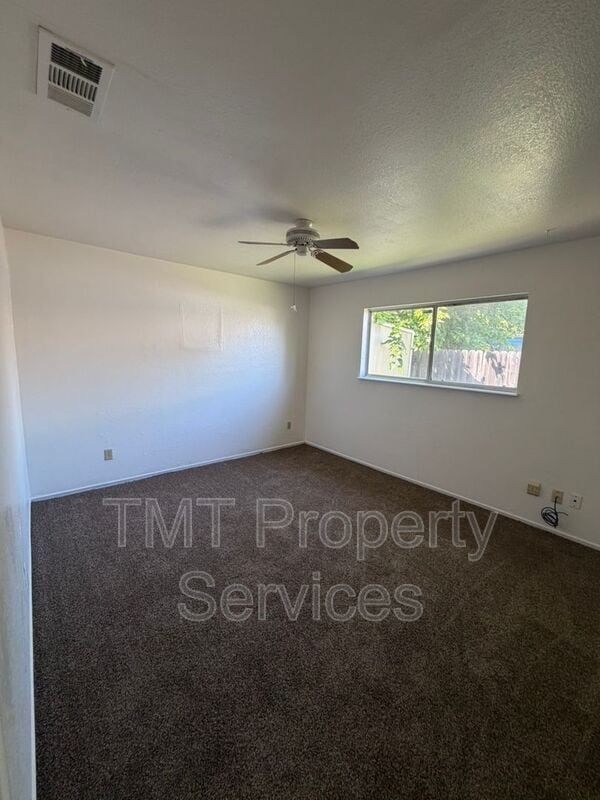 Photo - 6472 Linn Way