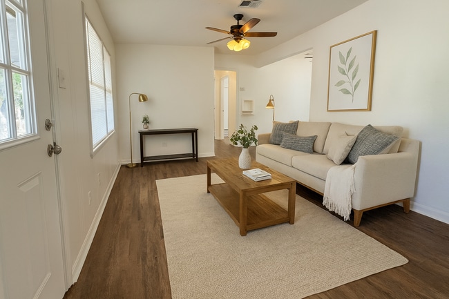 Photo - 3816 SE 25th St