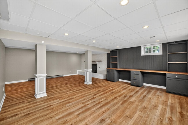 Photo - 433 Potomac Dr