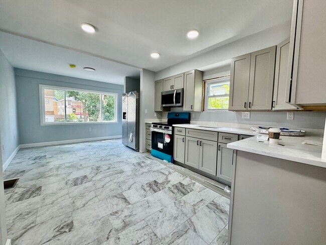 Photo - 201 Belmont St Unit 2