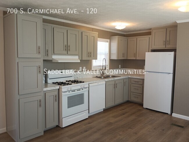 Photo - 700 S Carmichael Ave