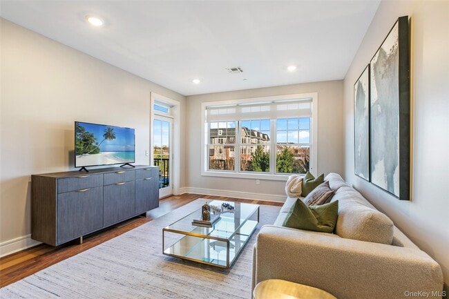 Photo - 990 Corporate Dr Unit 611