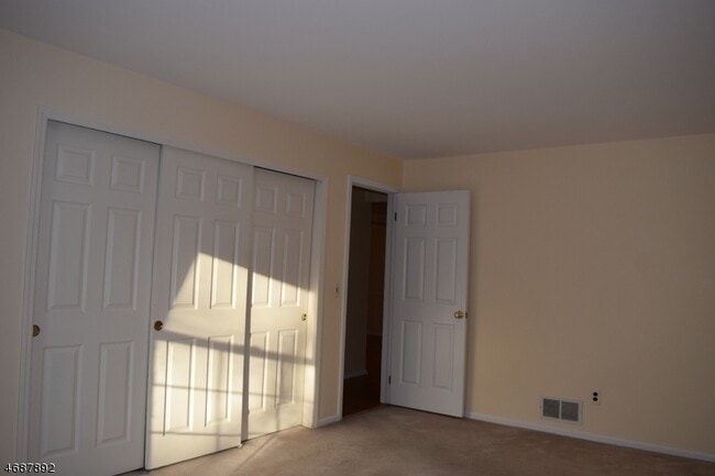 Photo - 65 Jamestown Rd