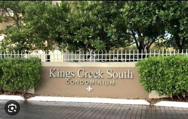 Building Photo - 7785 SW 86th St Unit Apr 1/1.5 in Kings Creek South