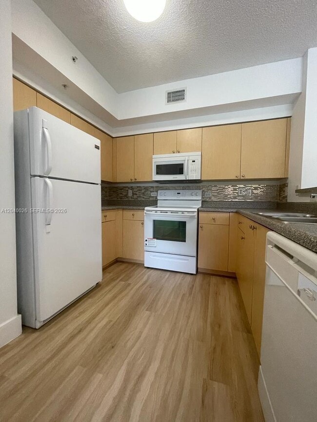 Photo - 2240 E Preserve Way Unidad 104