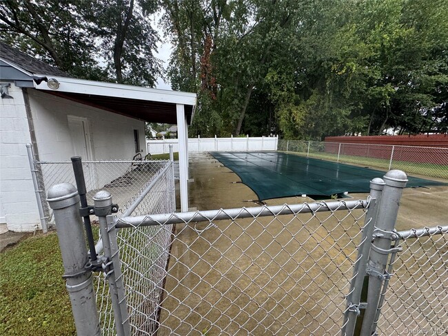 Photo - 35 Rapalje Rd