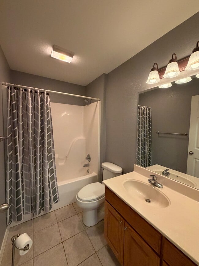 Photo - "Charming 3-Bedroom Summerbrooke home with 2 Full Baths with Fenced in, flat back yard”