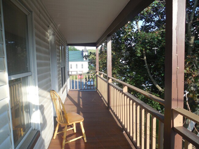 Photo - 634 Graniteville Rd Unit 2- Upstairs