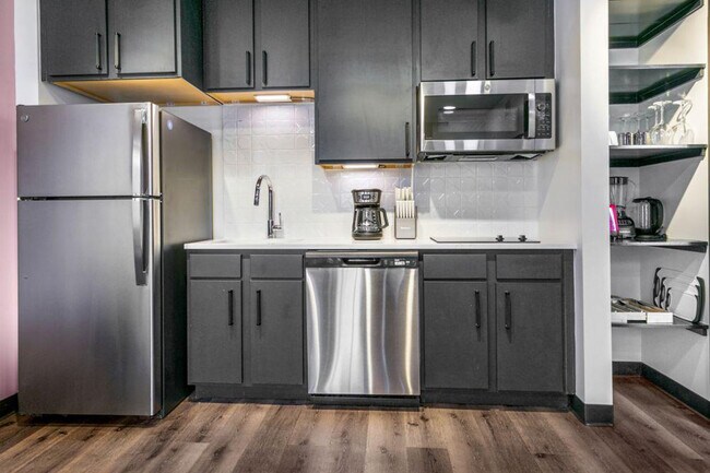 Photo - 611 Commerce St Unidad ID1267087P