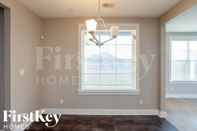 Photo - 6355 Nesting Dove