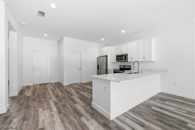 Photo - 10087 Amicola St