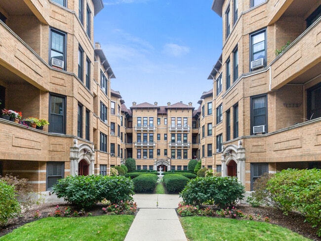 Building Photo - 1335 W Lunt Ave Unit 2J Rental