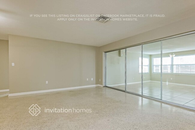 Photo - 1577 Manchester Blvd