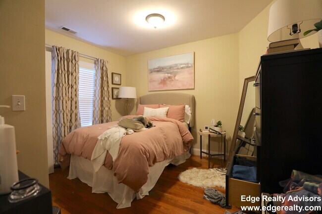 Photo - 51 Dunboy St Unit 2