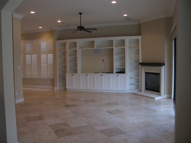 Photo - 4112 Blossom St
