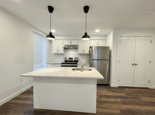 Photo - 451 Green Ln Unit 2