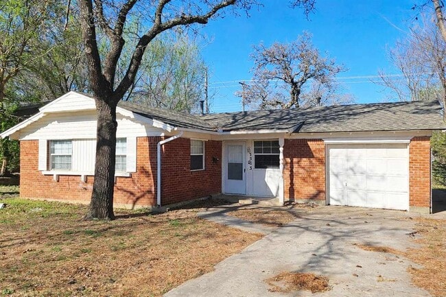 Photo - 3513 Parkwoods Ln