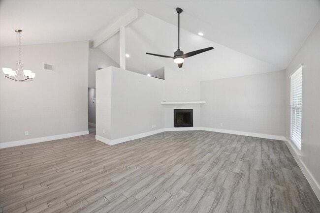 Photo - 2320 Peppermill Rd