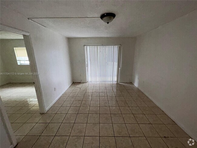 Building Photo - 6503 Winfield Blvd Unit 103-D Rental