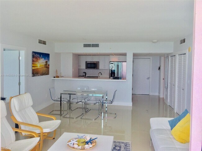 Photo - 2 br, 2 bath Condo - 1800 N Bayshore Dr Ap... Unidad Apt 1807