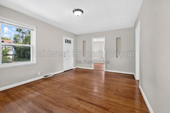 Photo - 5344 Colton Dr