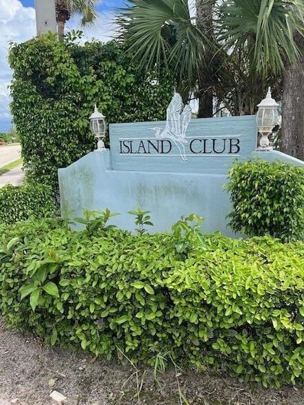 Building Photo - 3841 Island Club Cir E Rental