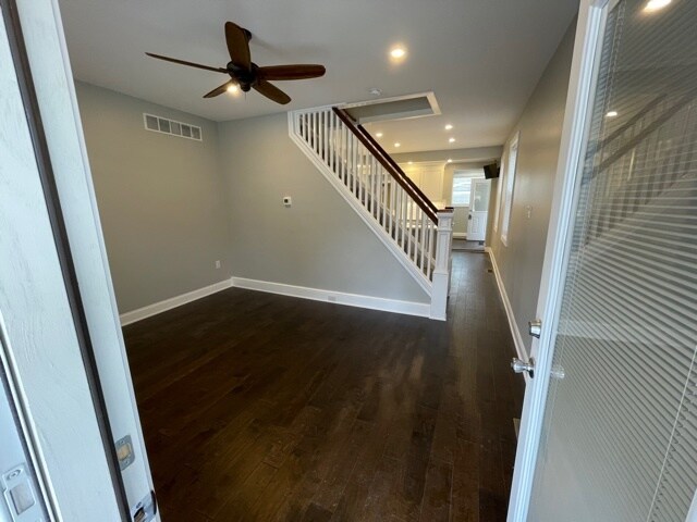 Living room - 213 Maple St