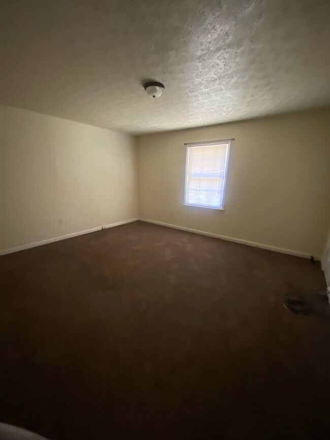 Photo - 120-122 Sayemore Dr