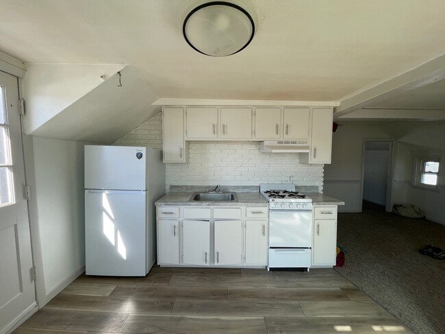 Kitchen - 29 Center St Unit 3