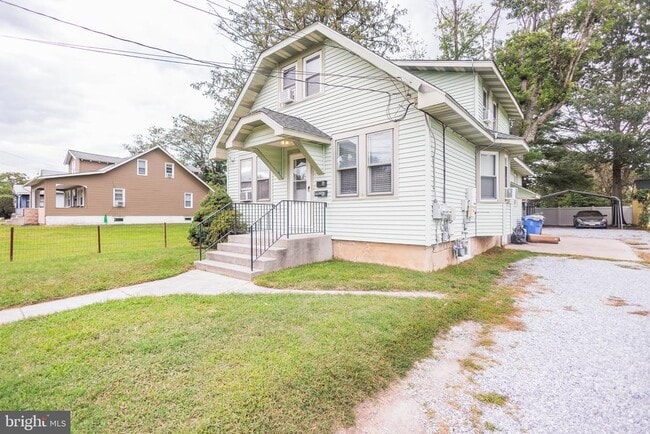 11 Sewell St Unit A (DOWN)