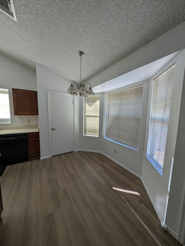 Photo - AVAILABLE NOW IN KYRENE AREA OF CHANDLER!!!