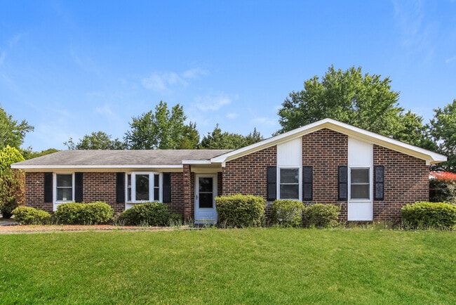 Building Photo - 4532 Shawnee Dr