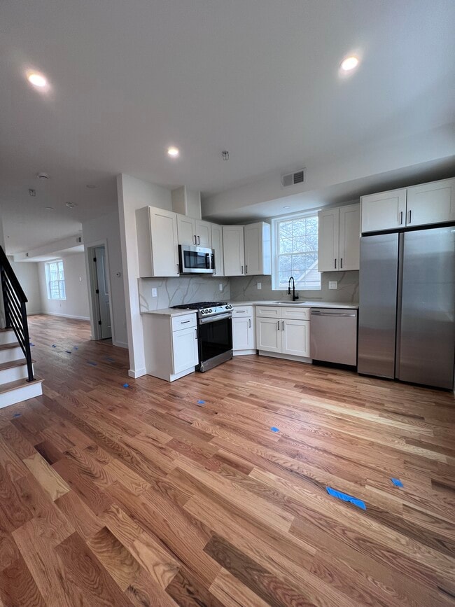 Photo - 125 Broughton Ave Unidad 1