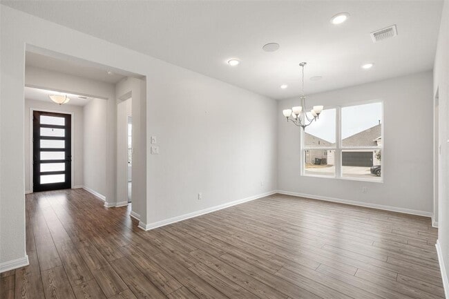 Photo - 2516 Walking Y Rd