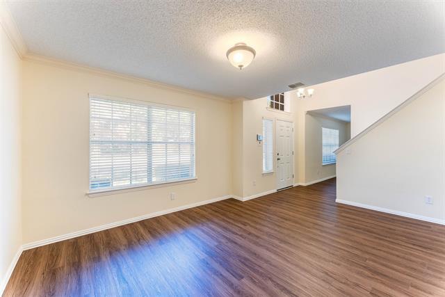 Photo - 3929 Acorn Ln