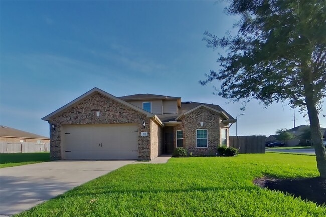Building Photo - 301 Summer Horse Dr