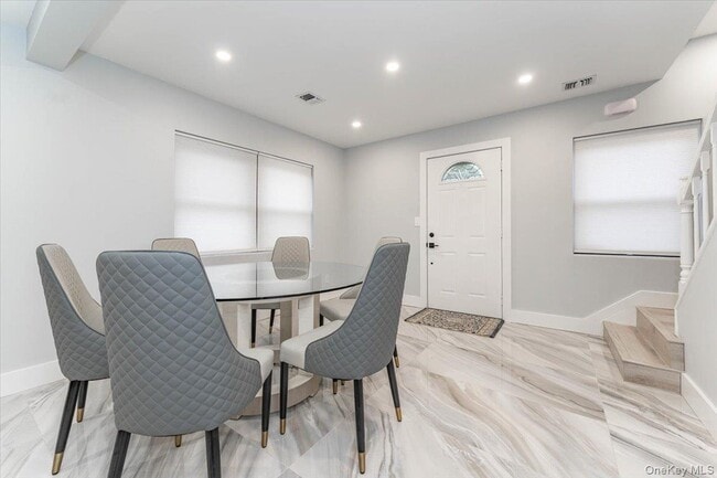 Photo - 164 Albany Blvd