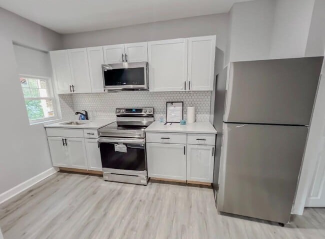 Photo - 2922 Ridgewood Ave
