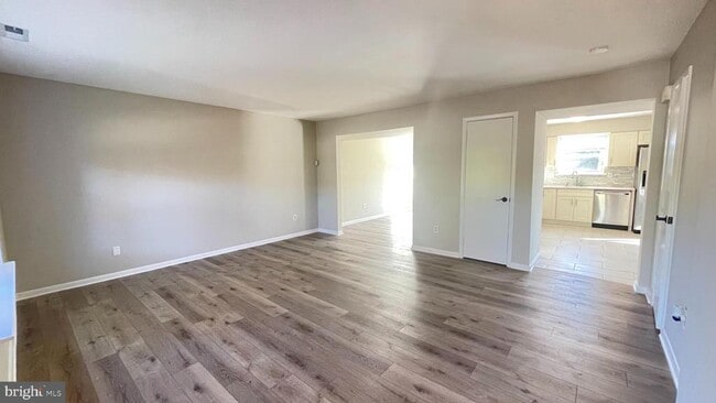 Photo - 52 Jacamar Dr