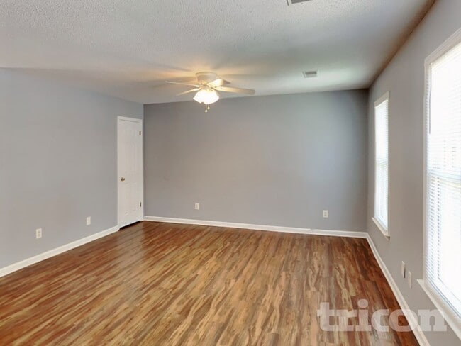 Photo - 21 Winslow Ct