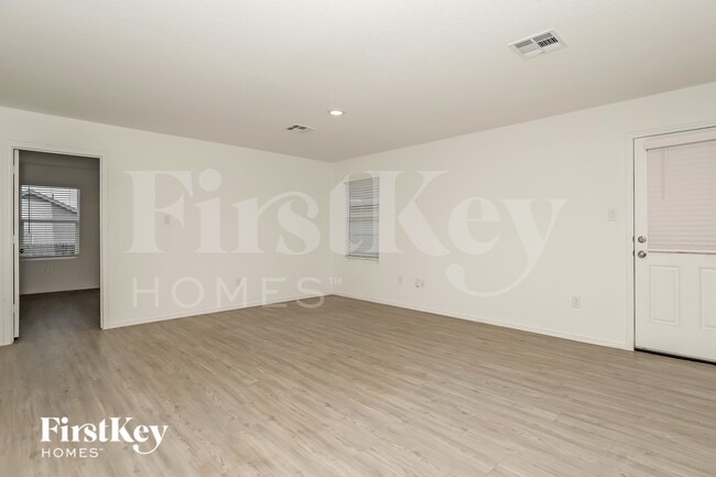 Photo - 7242 Plow Run