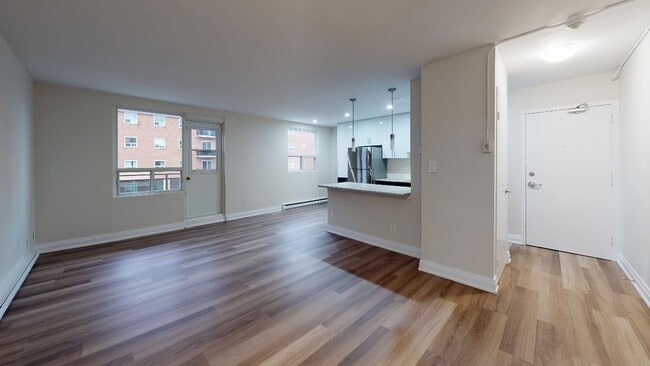 Photo - Slessor Boulevard