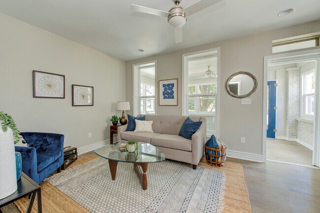 Photo - 701 Lincoln St