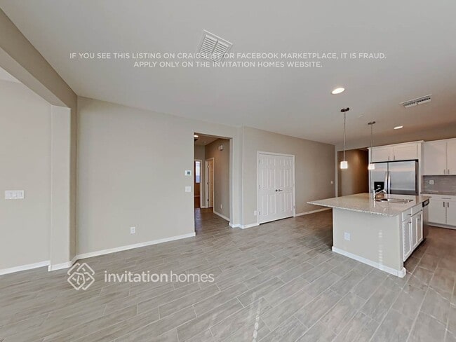 Photo - 10831 W Luke Ave