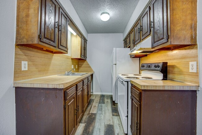 Photo - The Oak: 1 & 2 Bedroom Apartments