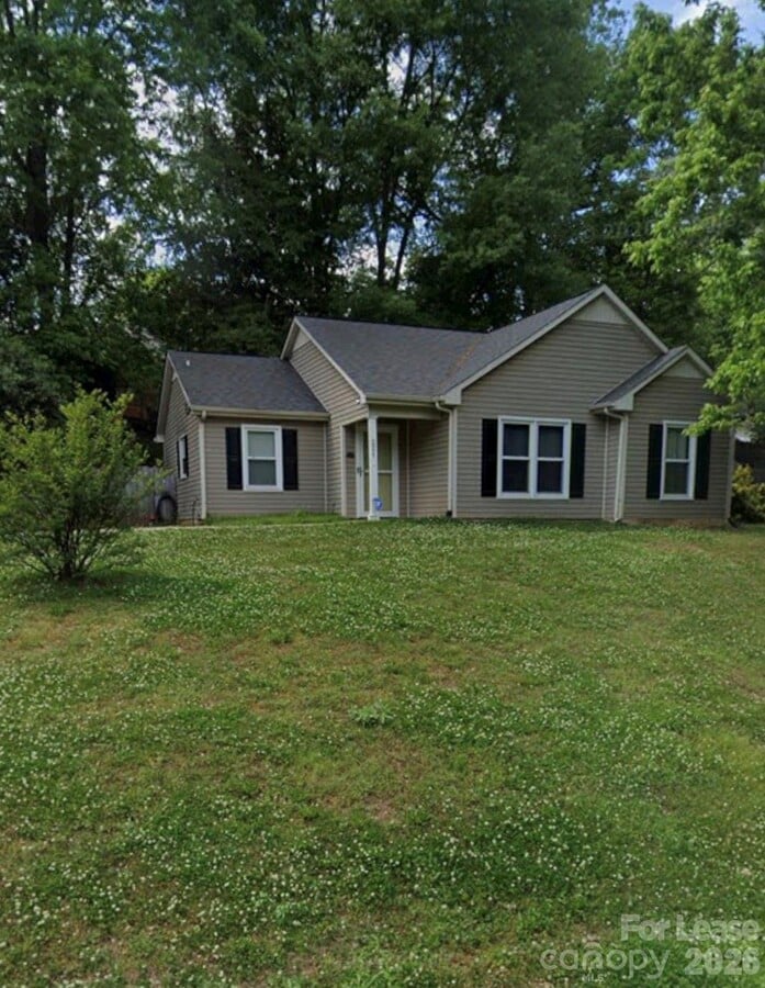 Photo - 221 Auten Cir