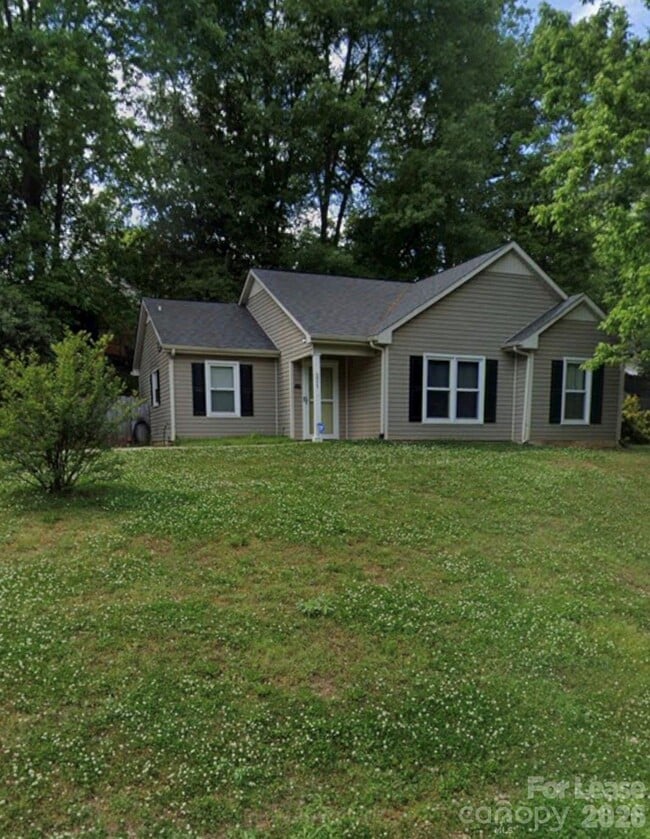 Building Photo - 221 Auten Cir
