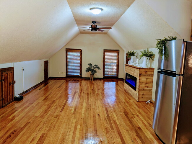Building Photo - 2710 Bryant Rd Unit Hixson apartment