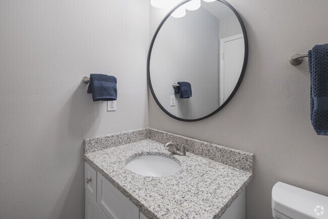 2BR, 2BA - 1,100SF - Second Bathroom